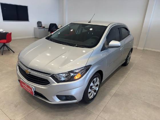 CHEVROLET ONIX 1.4 MPFI LT 8V FLEX 4P MANUAL CHEVROLET ONIX 1.4 MPFI LT 8V FLEX 4P MANUAL